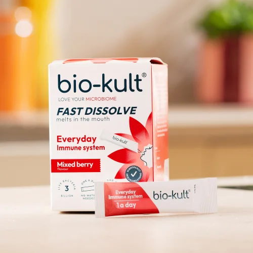 Bio-Kult Everyday Fast Dissolve Live Bacteria Powder Sticks, Mixed Berry Flavour Image 3